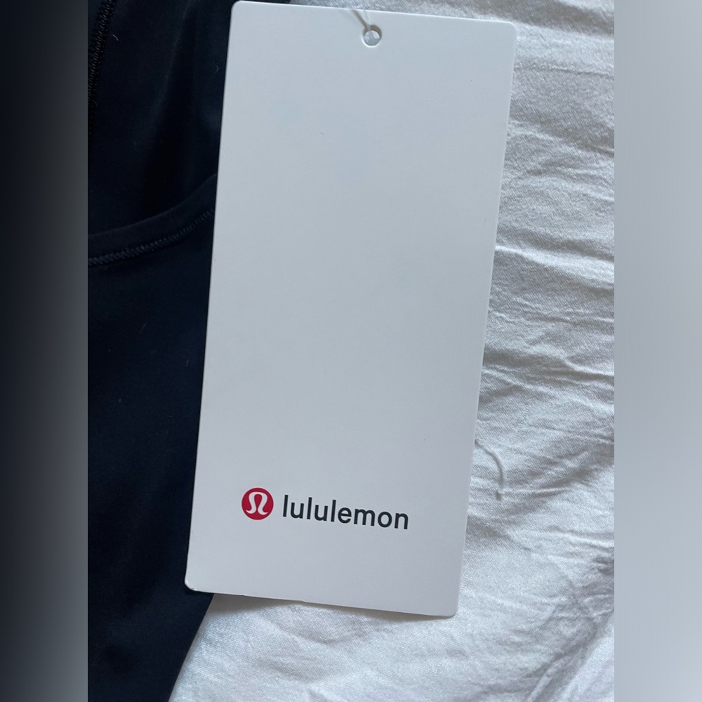 Brand new Lululemon leggings!!! - Picture 5 of 6